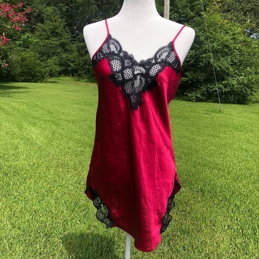 Vintage Gold Tag Victoria’s Secret Nightie Size S